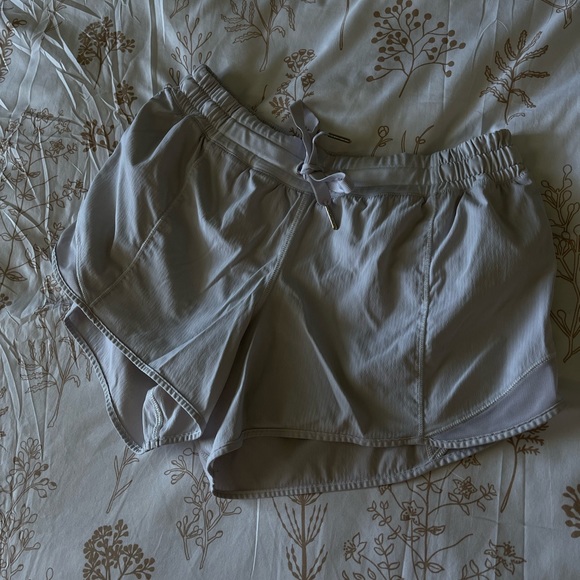 lululemon athletica Pants - Lululemon Hotty-Hot Low-Rise Lined 4in Shorts
